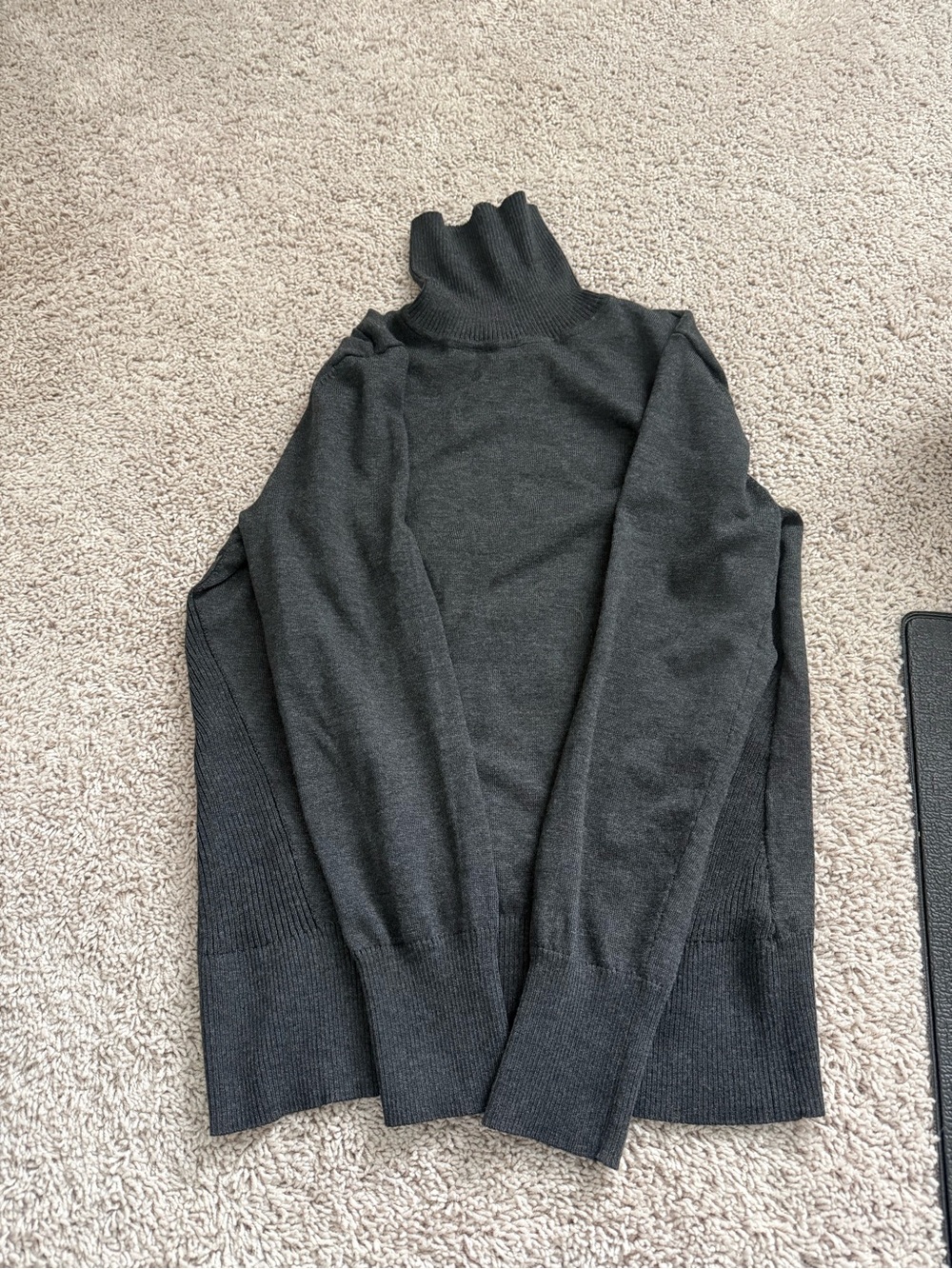 Cable & Gauge Charcoal Turtleneck Sweater